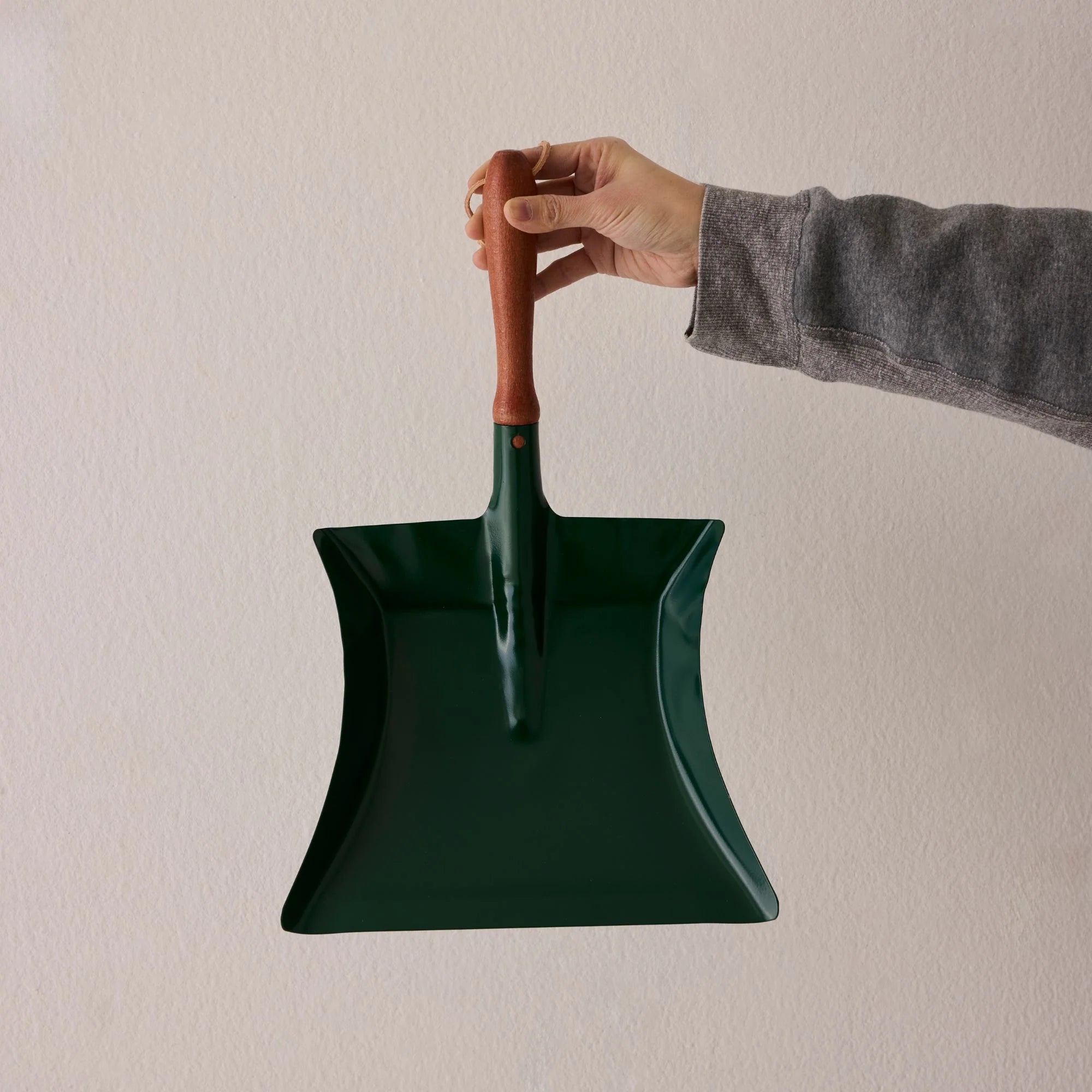 Beechwood Handle Dustpan