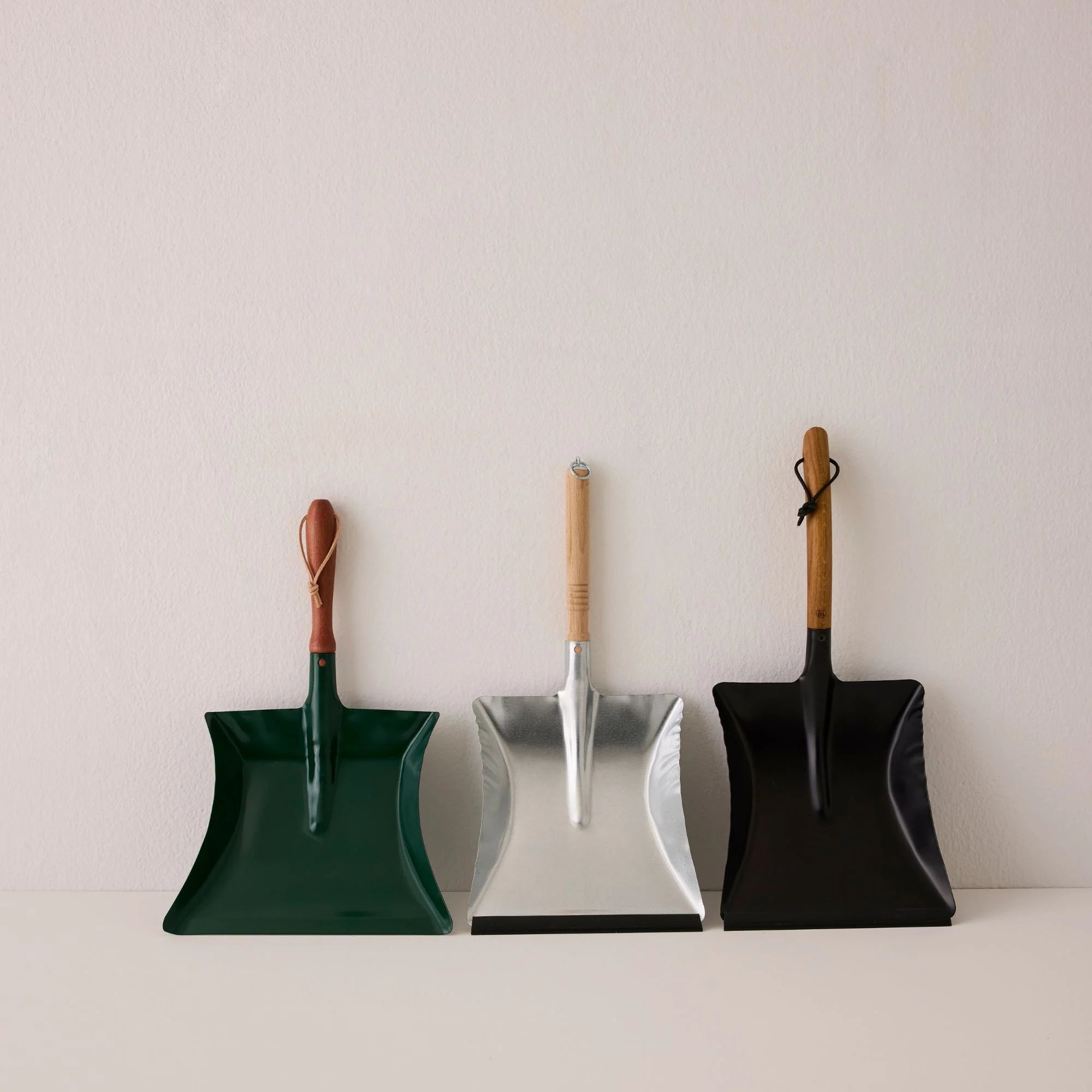 Beechwood Handle Dustpan